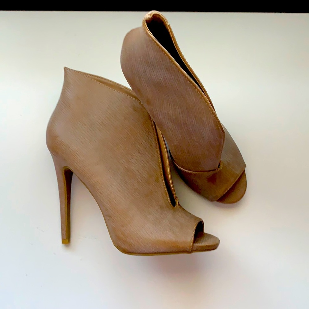 🔥Justfab Riva peep toe bootie